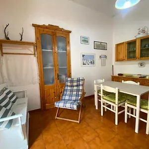  Appartamento Gh Al Fortino Bilocale Con Giardino